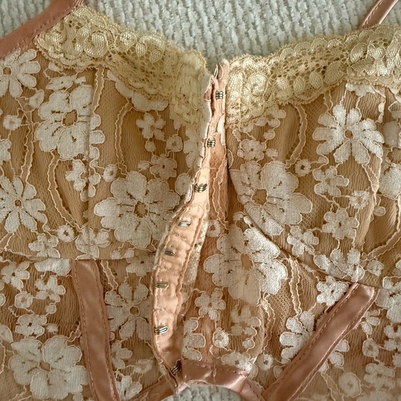 Le Lis lace bralette bustier top - Picture 3 of 4
